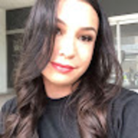 Meet your Posher, Hannah - Picture 1 of 1